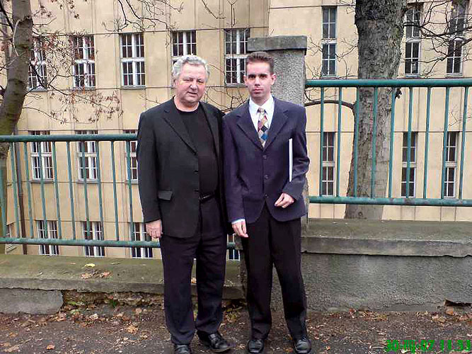 Jaroslav Zvěřina a Václav Beran, beseda se studenty Obchodní akademie a VOŠ v Karlových Varech, 30.10.2007