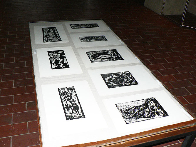 Vernisáž výstavy  MÍSTA UTRPENÍ, SMRTI A HRDINSTVÍ, grafiky Helgy Weisové-Hoškové, 9. ledna 2008, Gotický sál Husitského muzea v Táboře