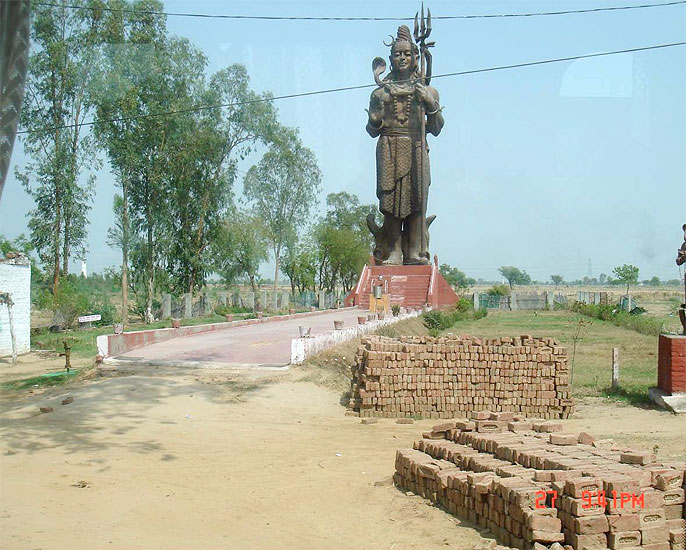 Delhi: socha bohyně, návštěva Indie 30.3. – 3.4.2008