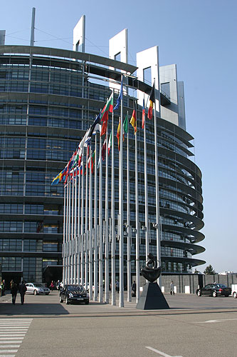 Budova EP, jihočeši navštívili 18. a 19. června 2008 Štrasburk na pozvání europoslance Jaroslava Zvěřiny, foto: Roman Růžička