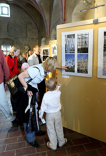 Vernisáž výstavy fotografií "V Bruselu a ve Štrasburku jako doma", 18.5.2009 v Gotickém sále Husitského muzea v Táboře, foto: Lubor Mrázek