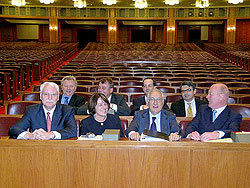 Peking - část delegace EP v zasedací síni NLK, návštěva Čínské lidové republiky 8.5. - 11.5.2006 | 