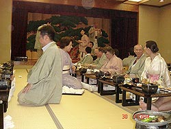 Hokkaidó - večeře ve stylové japonské restauraci, delegace Evropského parlamentu v Japonsku 27.5. - 1.6. 2007 | 